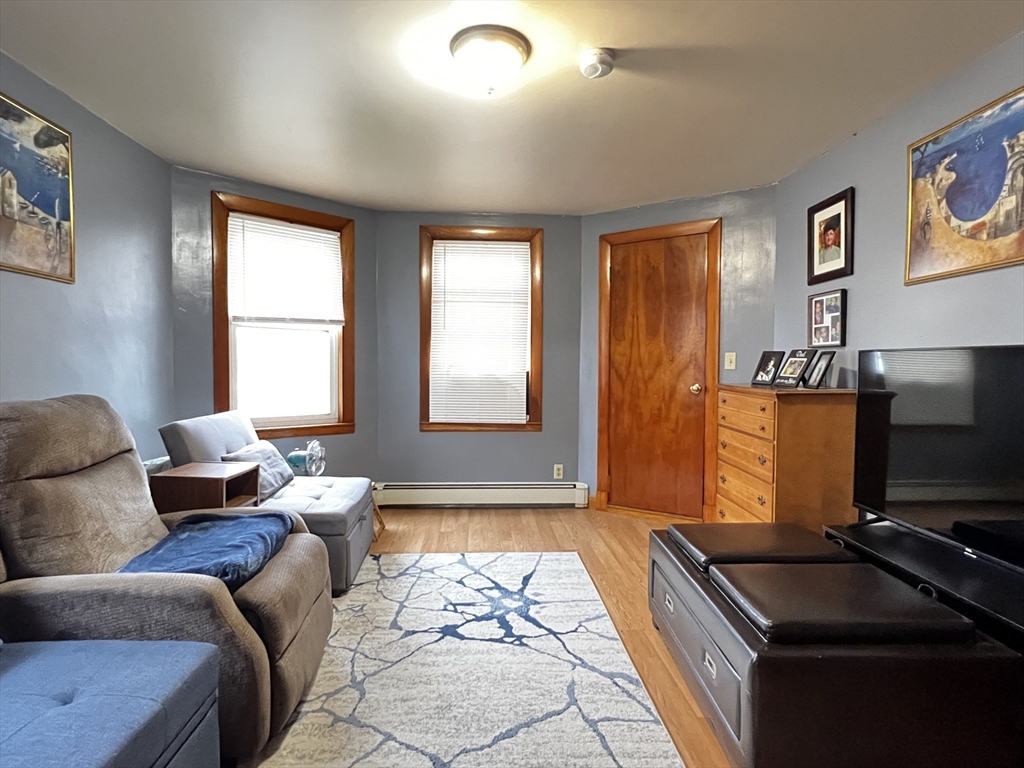 68 Water St # 2R