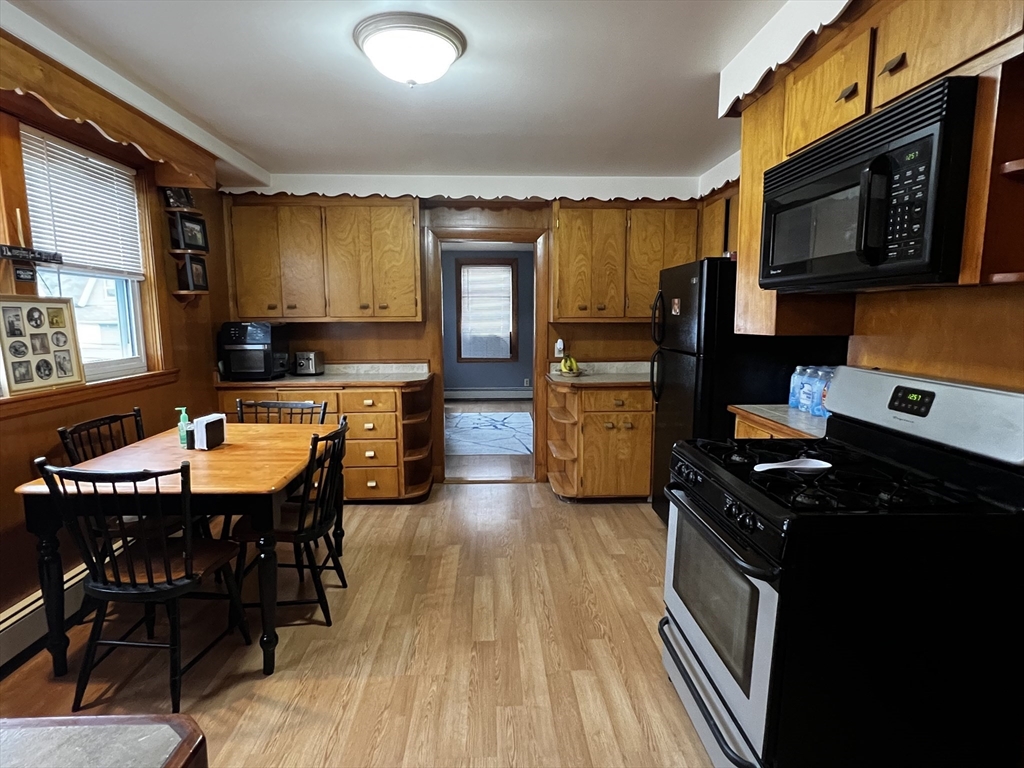 68 Water St # 2R