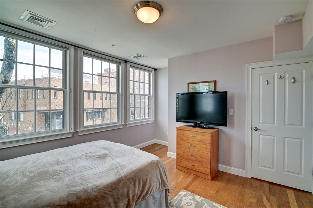 150 Hampshire St # 5