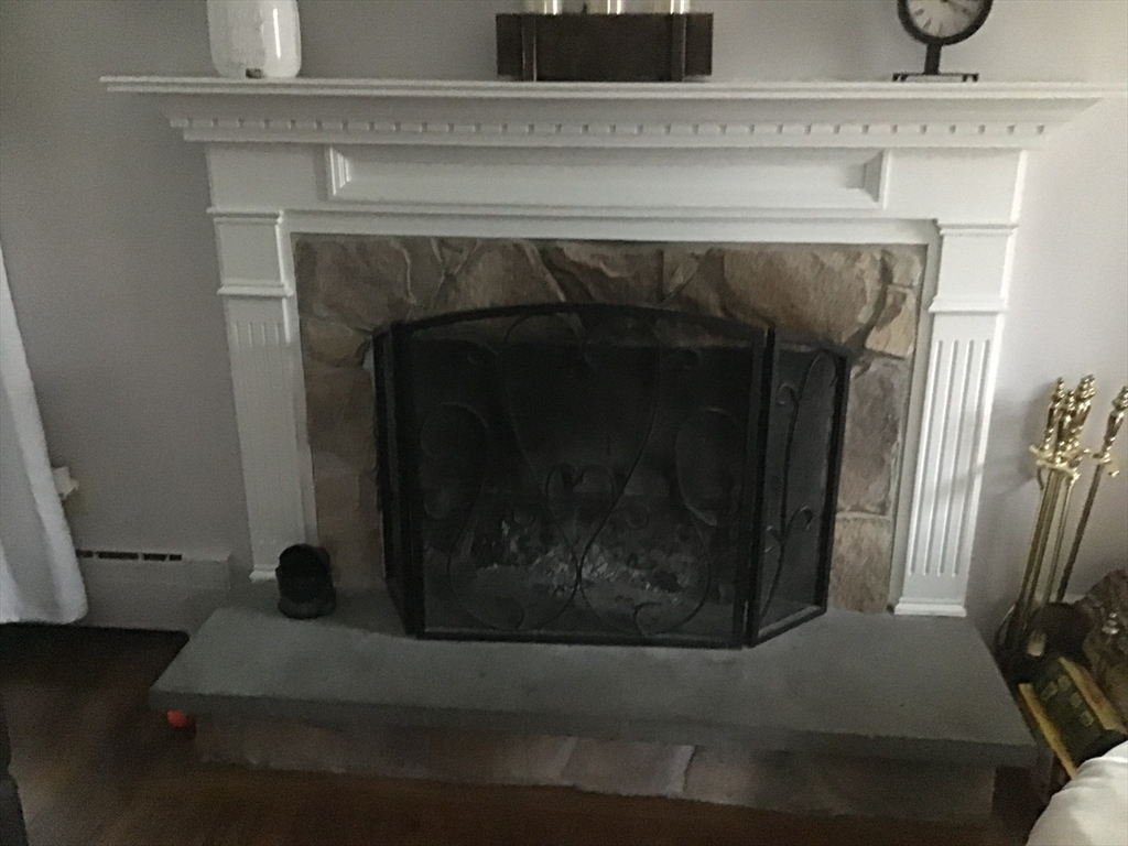 390 High St