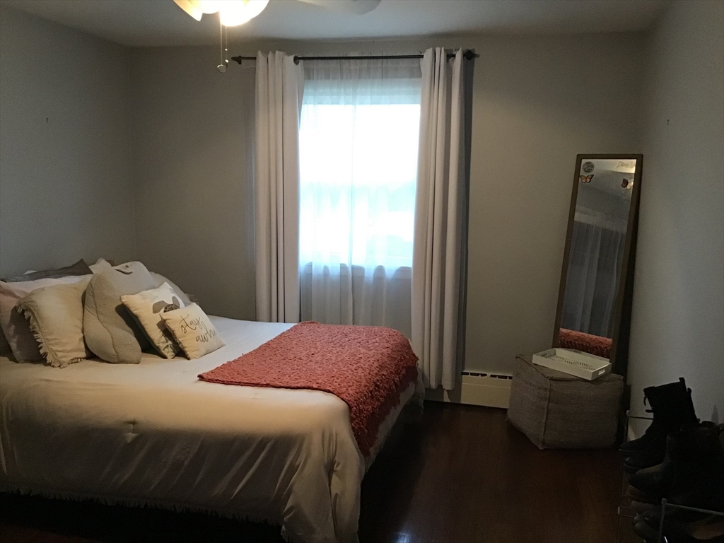 390 High St
