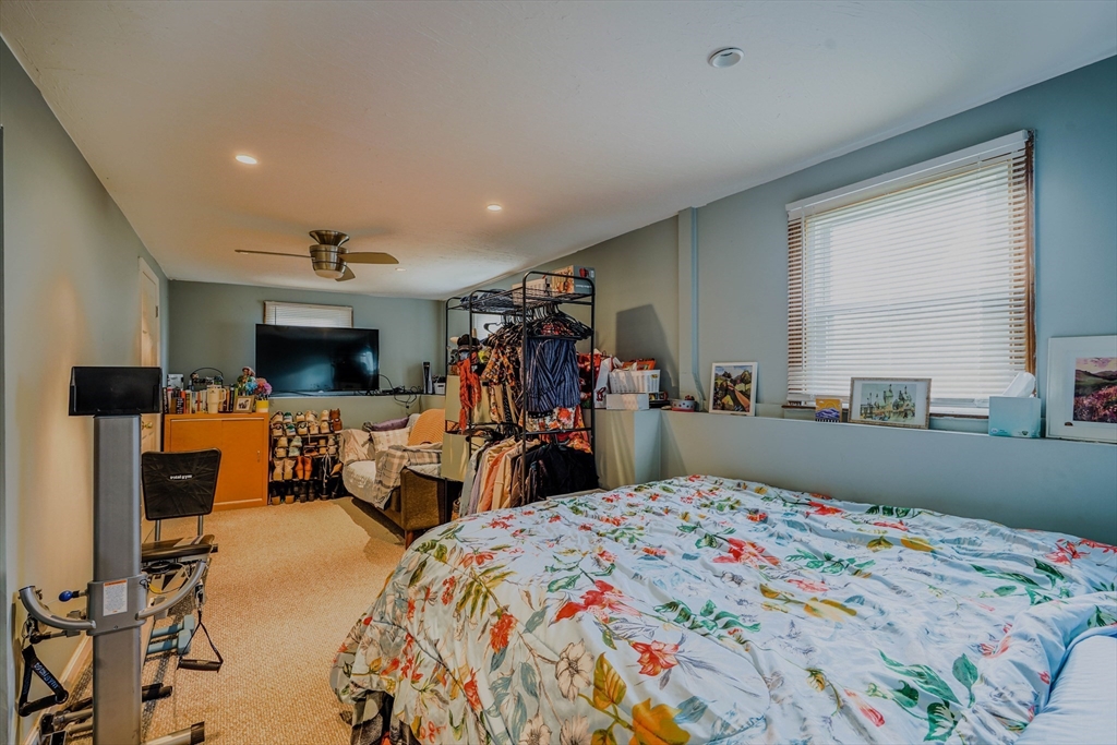 194 Roosevelt Rd