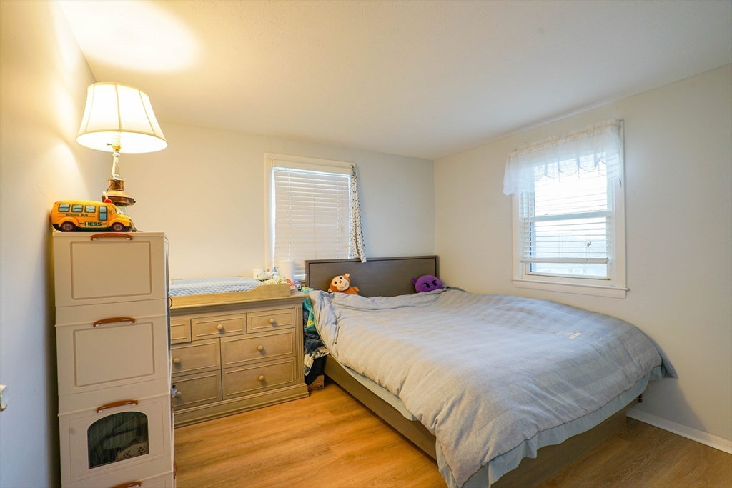 194 Roosevelt Rd