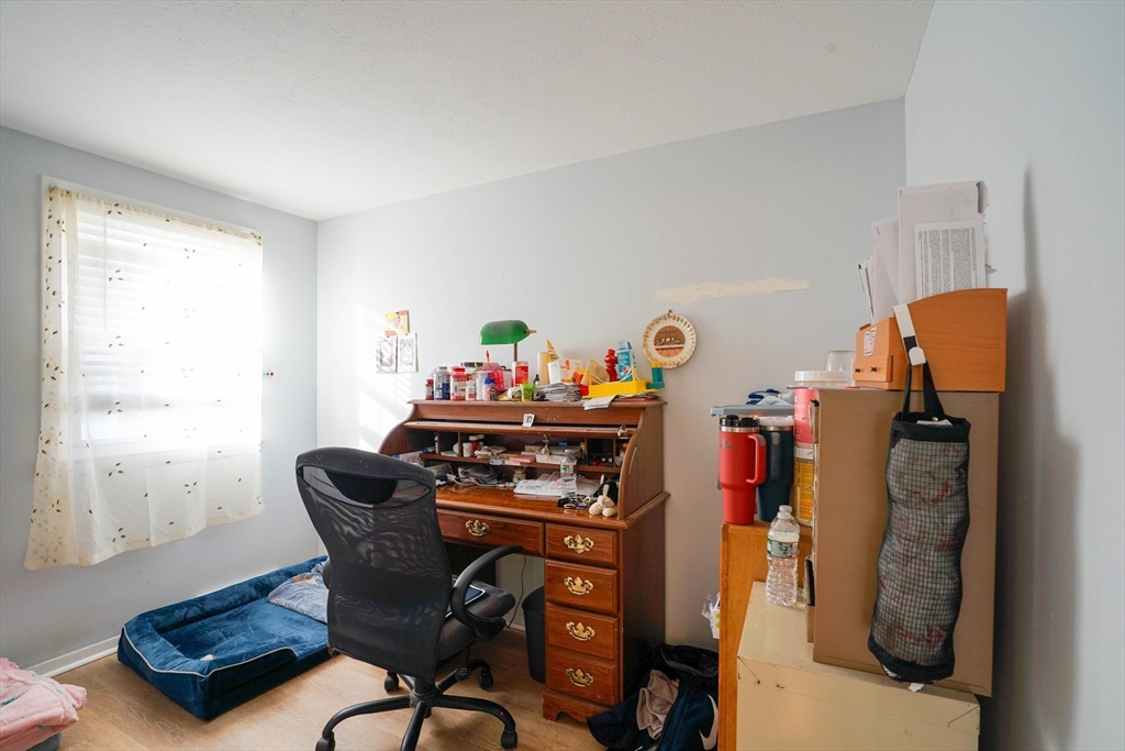 194 Roosevelt Rd
