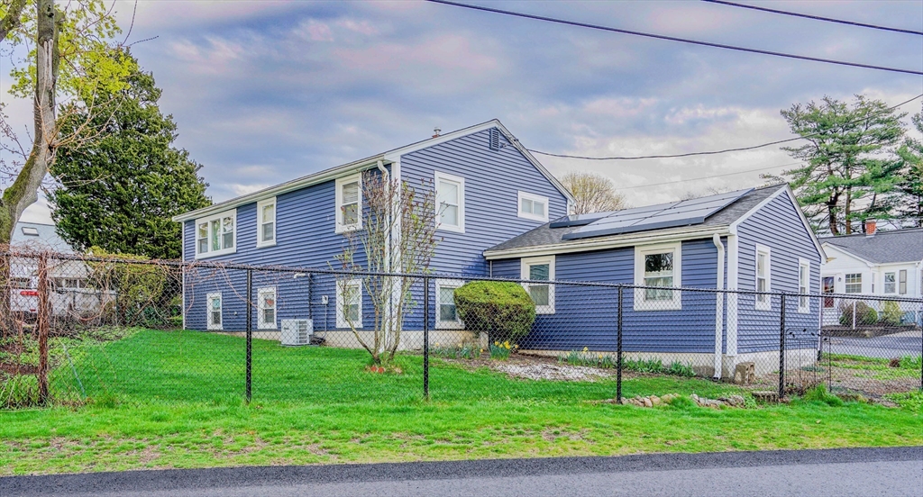 194 Roosevelt Rd