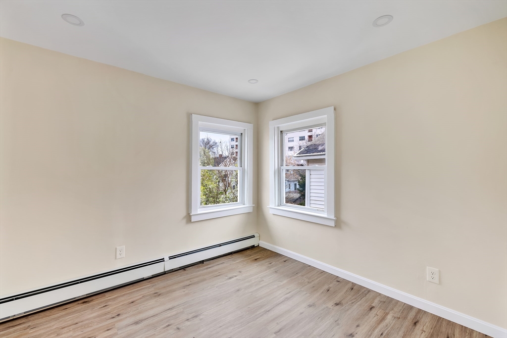 17 Berkley Rd