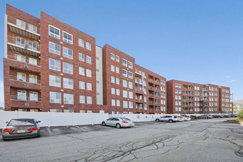 160 Burkhall St # 102