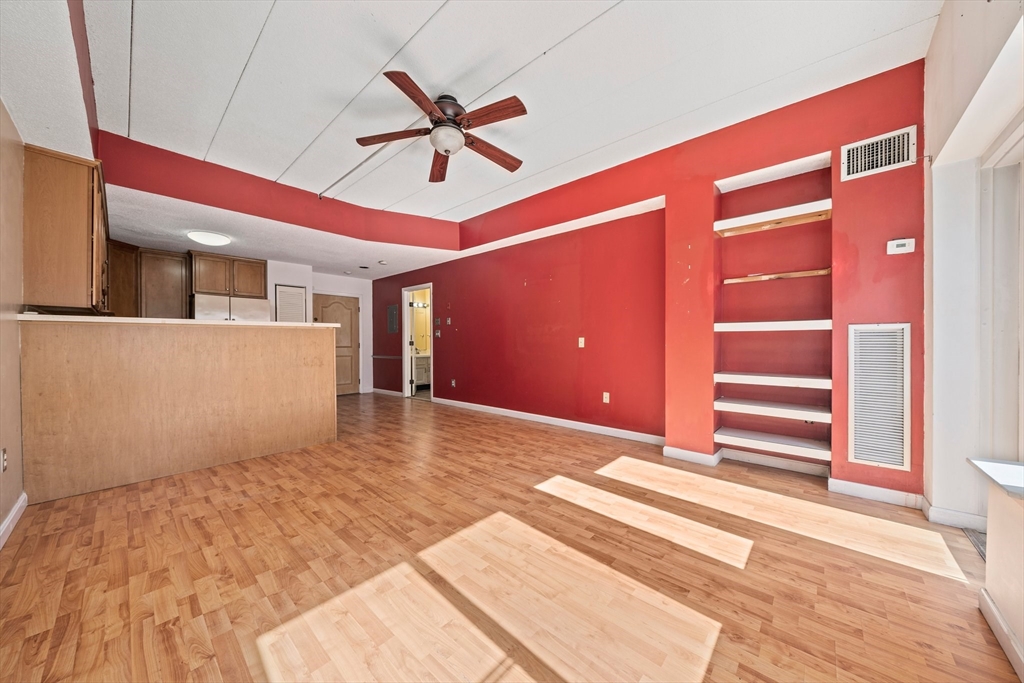 160 Burkhall St # 102