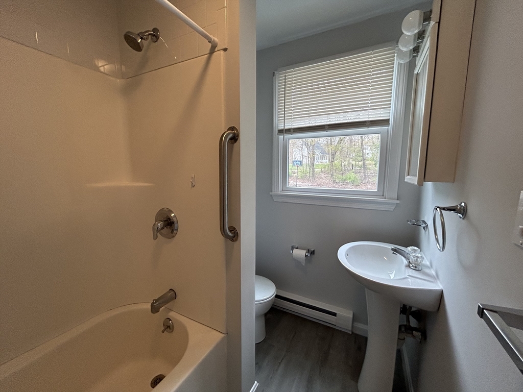 60 Phillips St # 4 Unit: 6-4