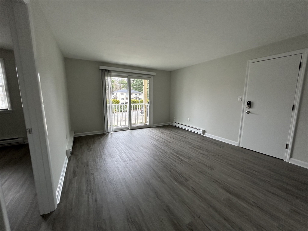 60 Phillips St # 4 Unit: 6-4