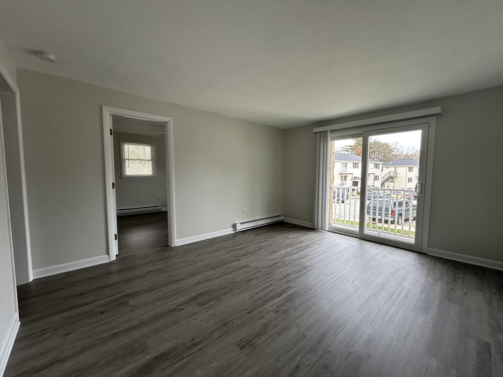 60 Phillips St # 4 Unit: 6-4