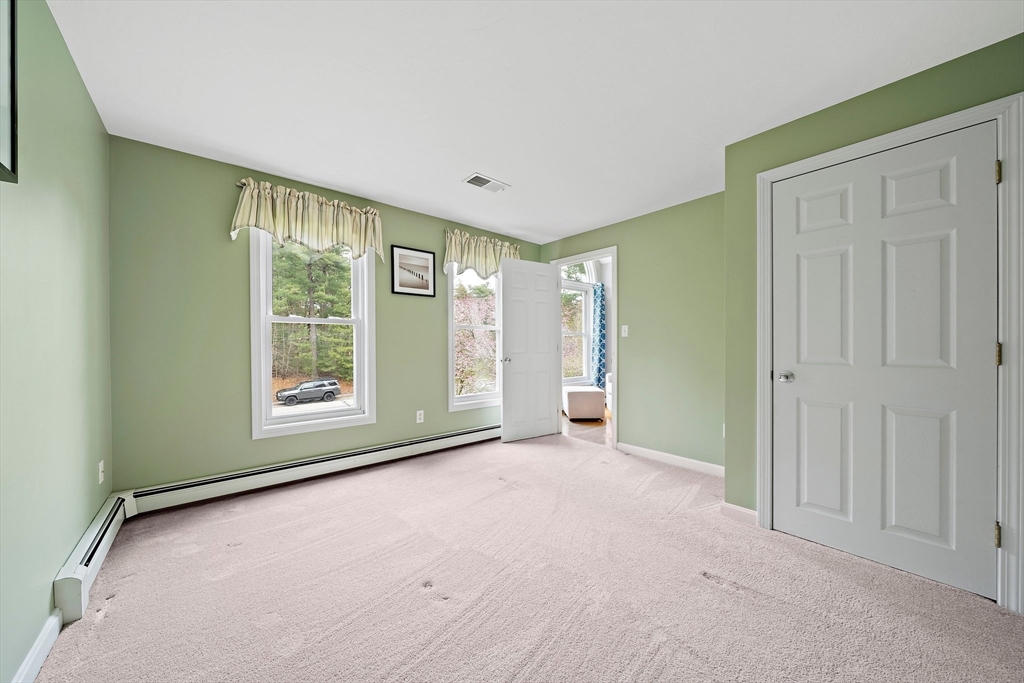 4 Tall Timbers Ln