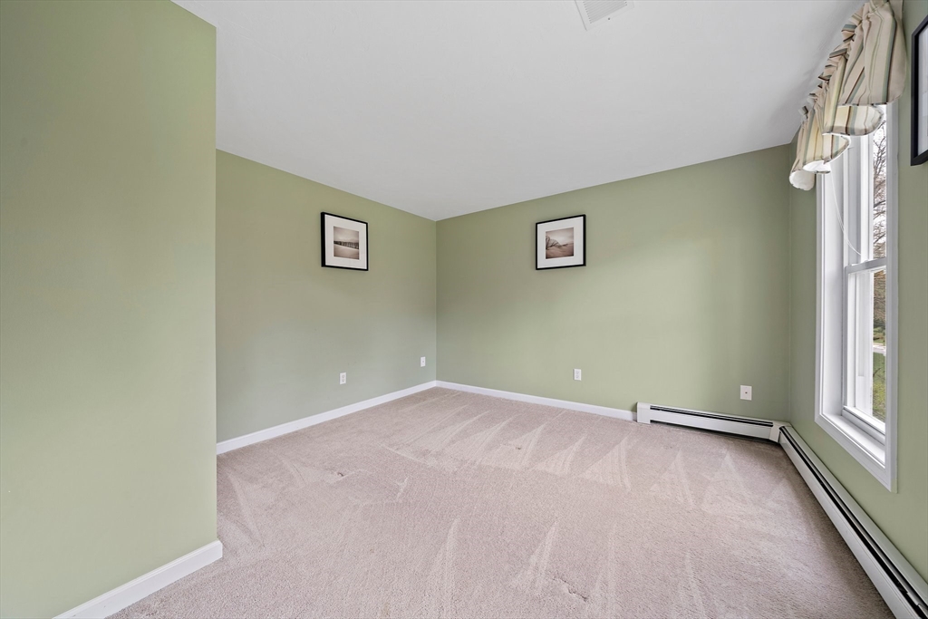 4 Tall Timbers Ln
