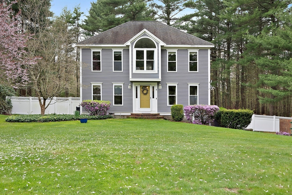 4 Tall Timbers Ln