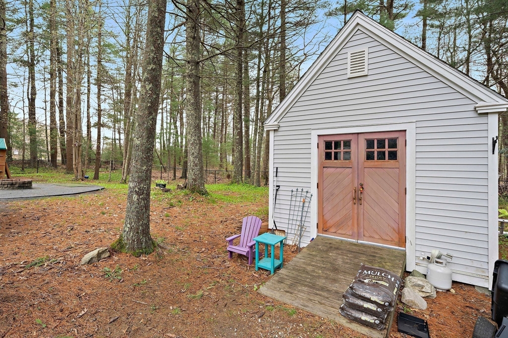 4 Tall Timbers Ln