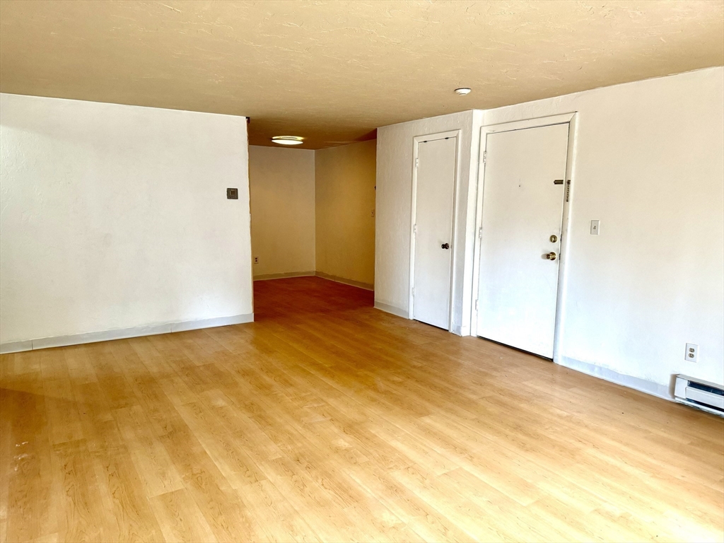 16 Erick Rd # 32