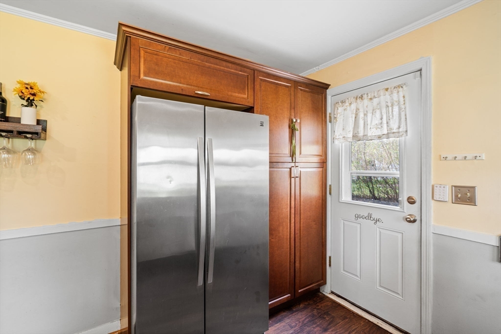98 Rayburn Rd