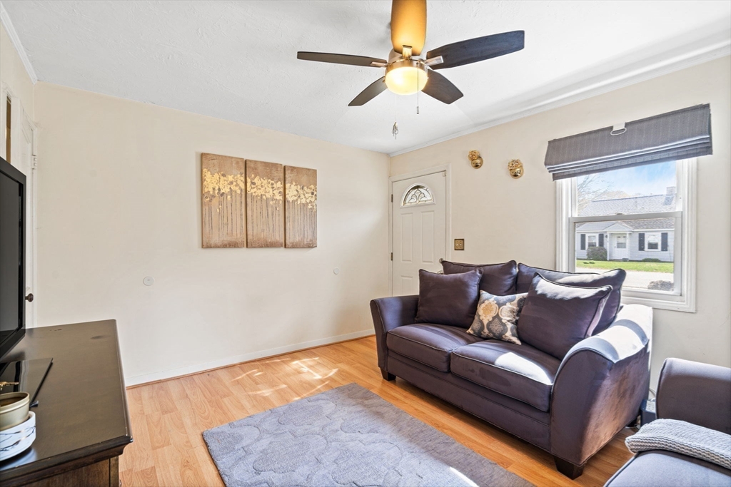 98 Rayburn Rd