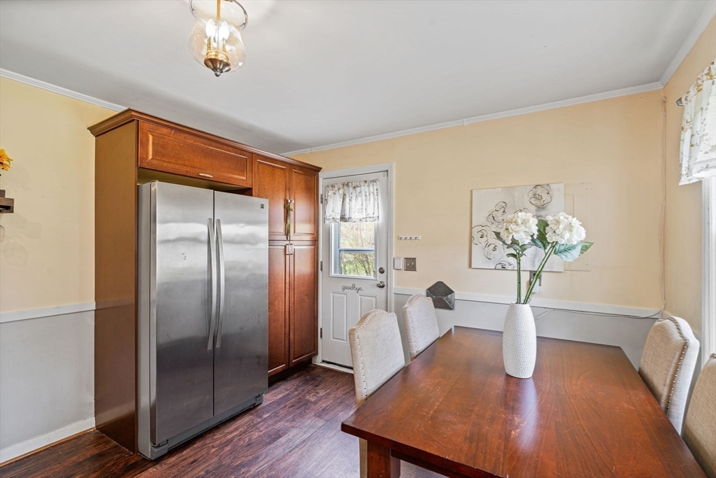 98 Rayburn Rd