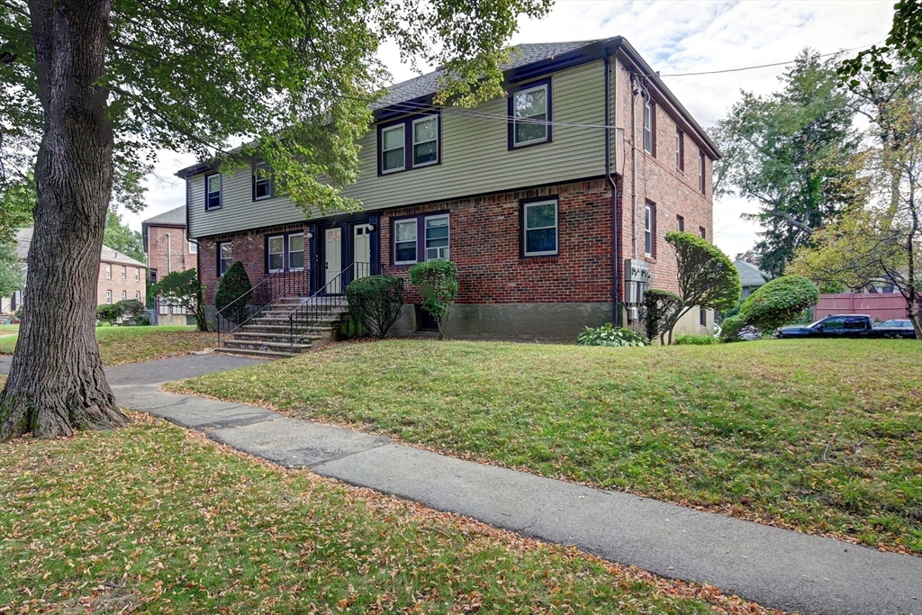 15 Langley Cir # 2