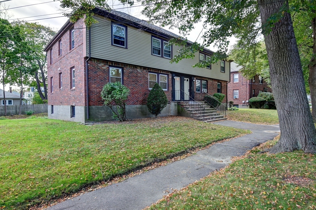 15 Langley Cir # 2