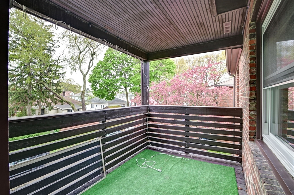 15 Langley Cir # 2