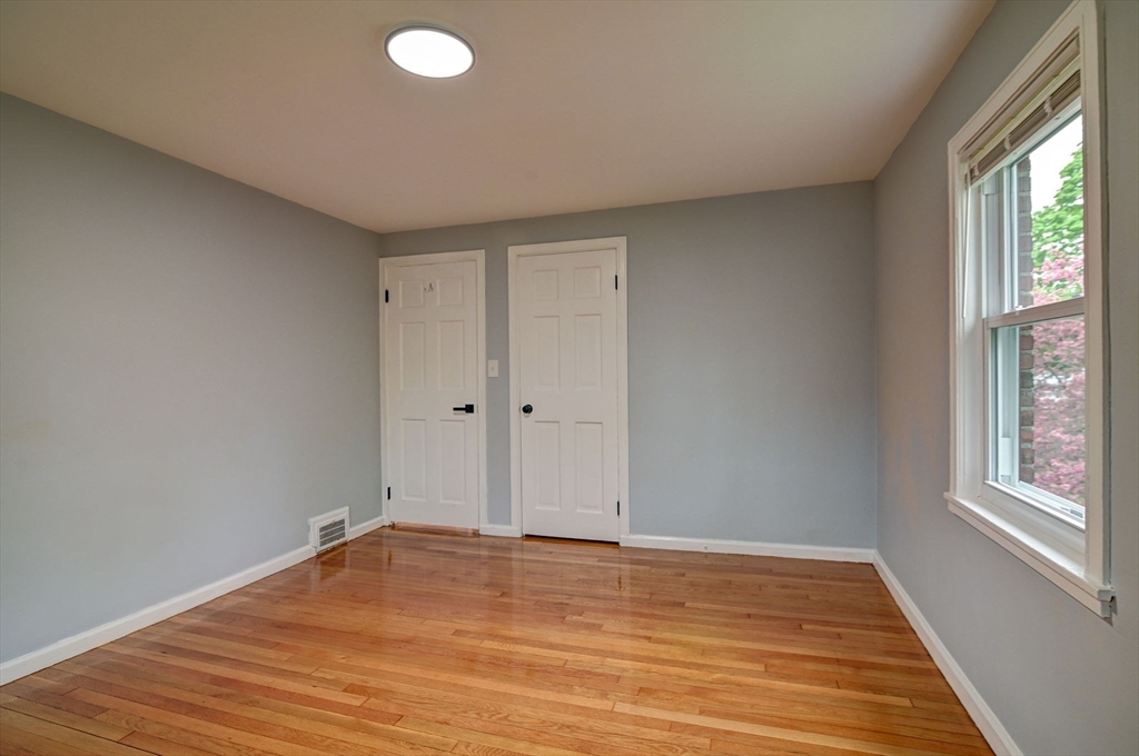 15 Langley Cir # 2