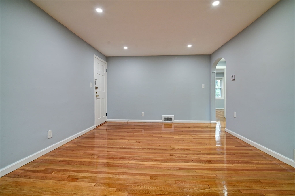 15 Langley Cir # 2
