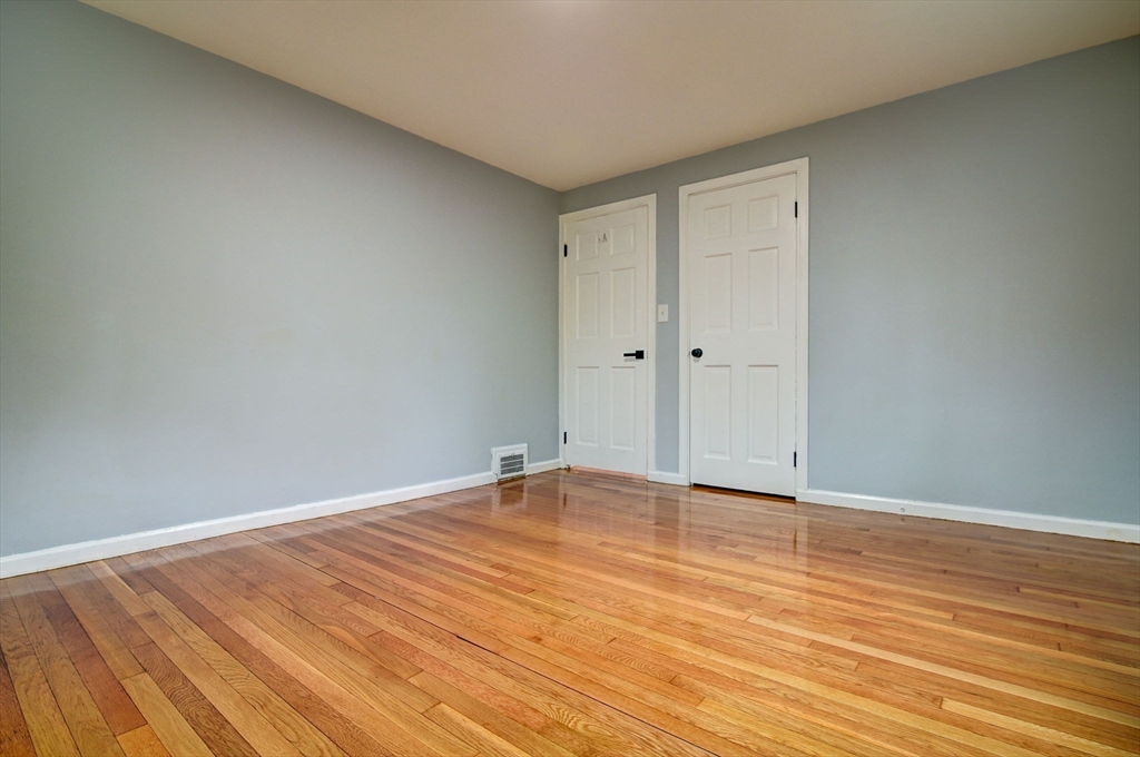 15 Langley Cir # 2