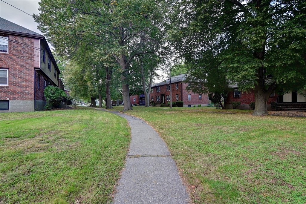 15 Langley Cir # 2