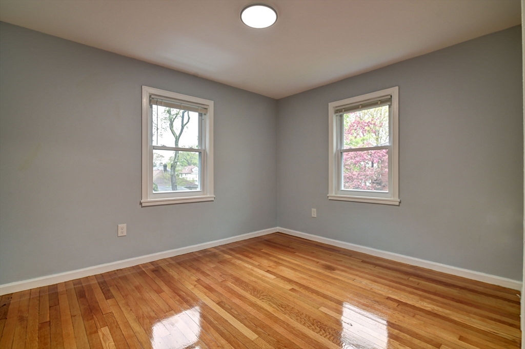 15 Langley Cir # 2
