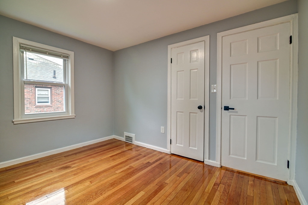 15 Langley Cir # 2