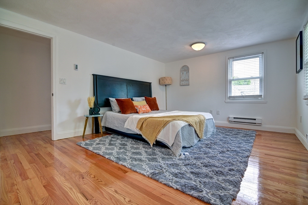 18 Bow St