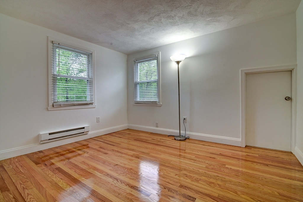 18 Bow St