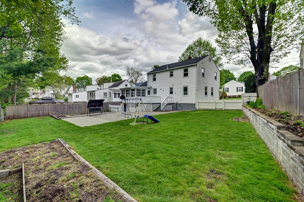 18 Bow St