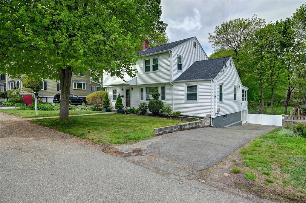 18 Bow St