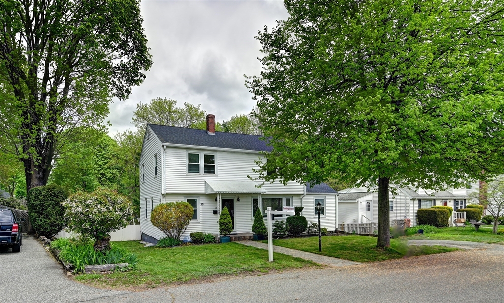 18 Bow St