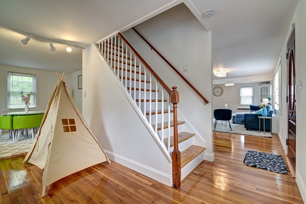 18 Bow St