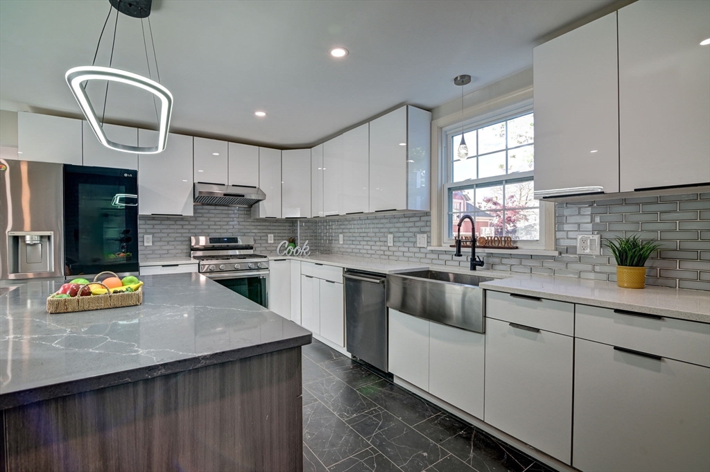 94 Merrymount Rd