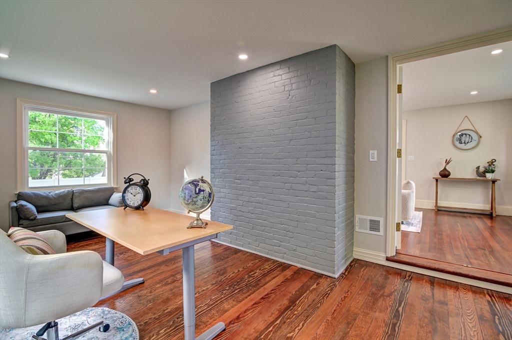94 Merrymount Rd