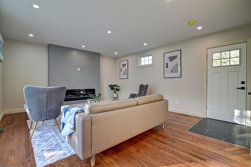 94 Merrymount Rd