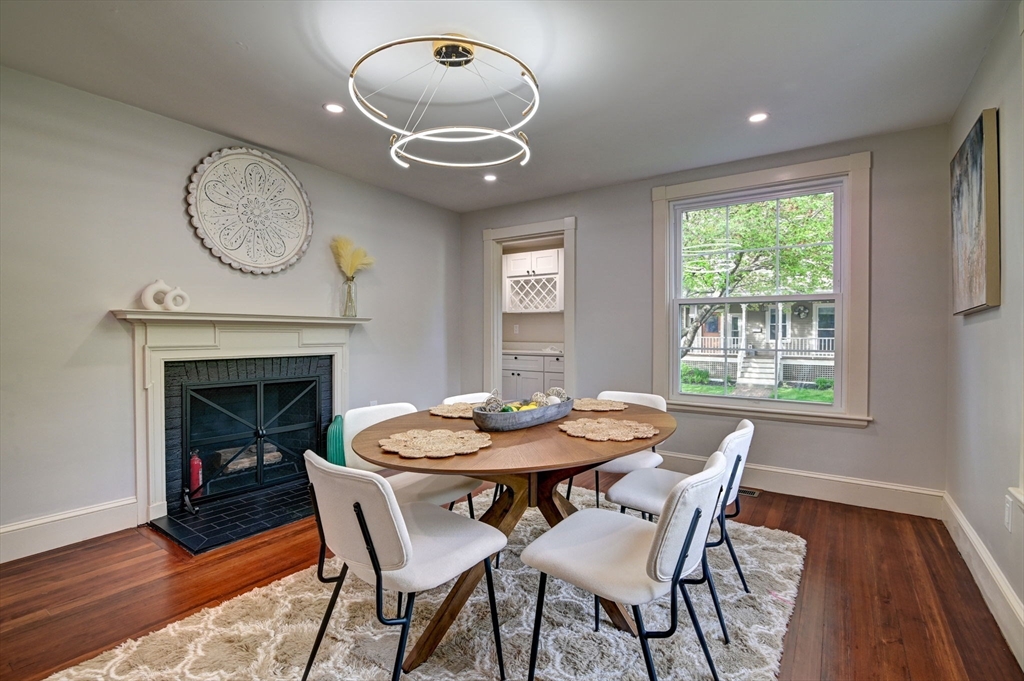 94 Merrymount Rd