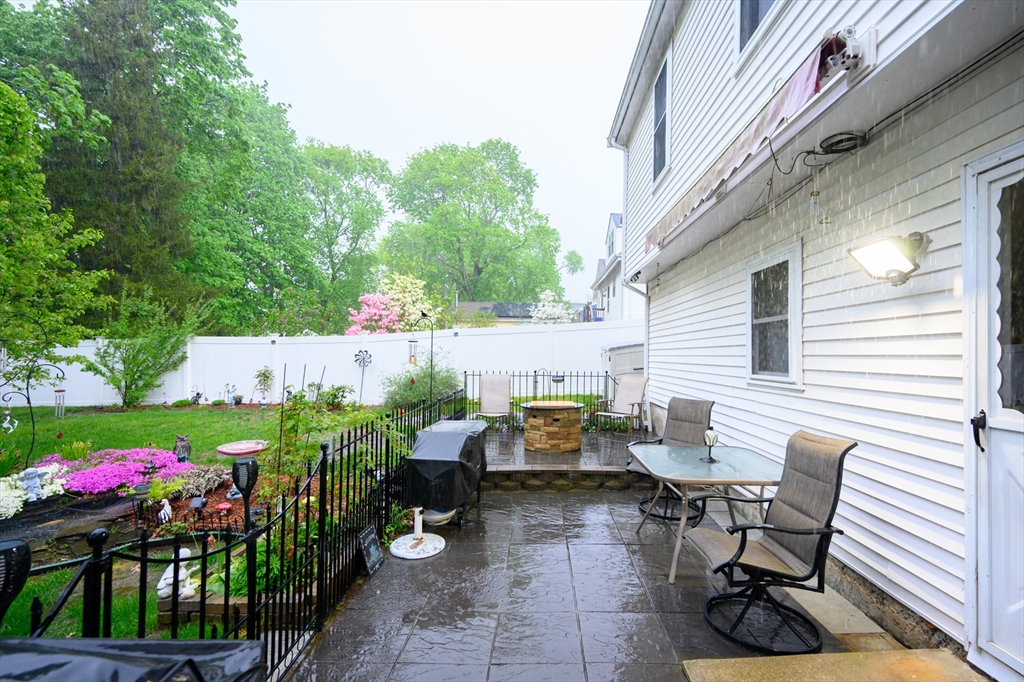 40 Sherman St