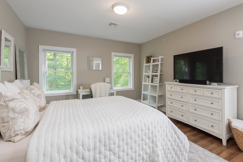 2 Longwood Ln # 306