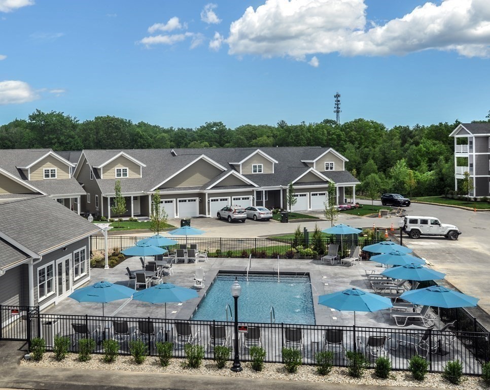 2 Longwood Ln # 306