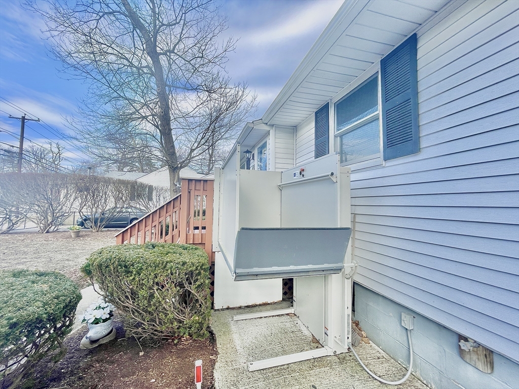 595 South St
