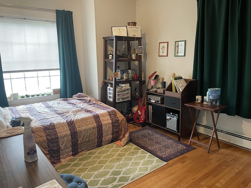 242 Presidents Lane Unit: 1FL
