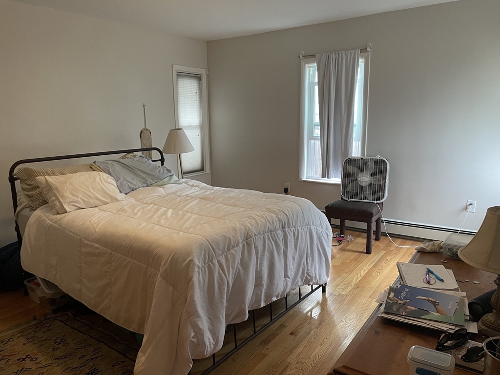 242 Presidents Lane Unit: 1FL
