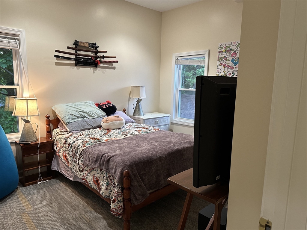 909 Hancock St # 2