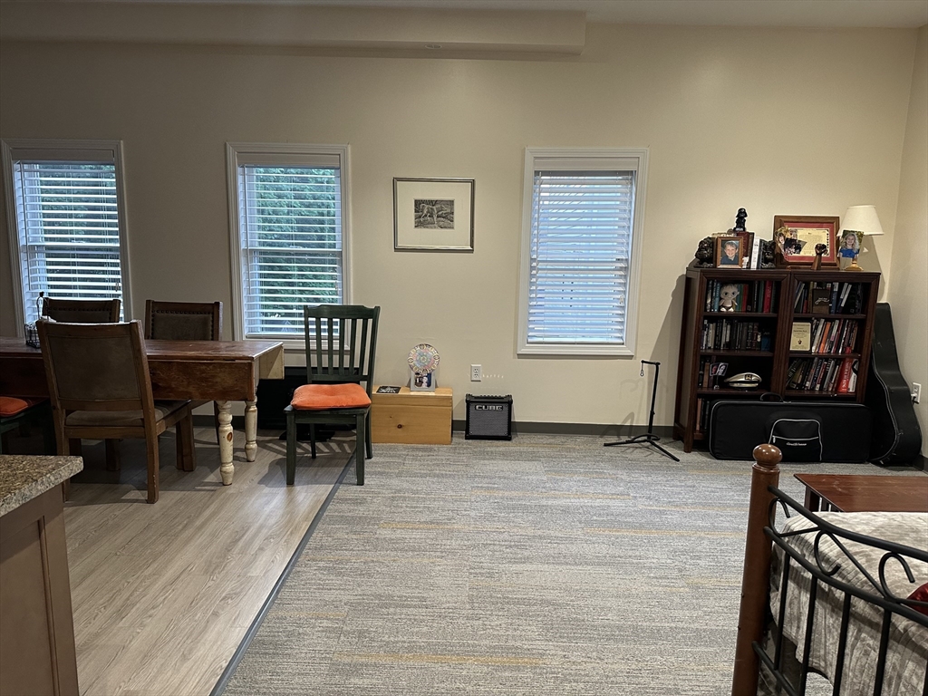 909 Hancock St # 2